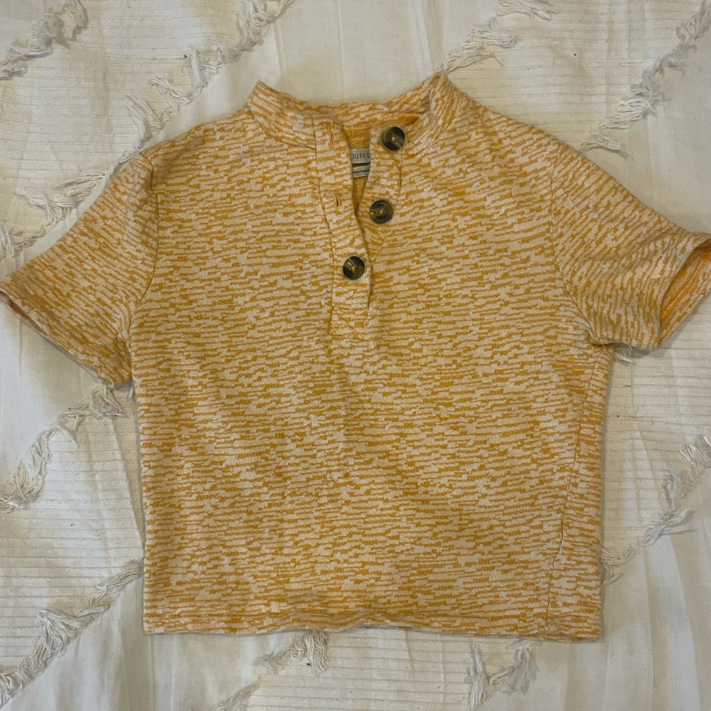 Cute orange sorbet with unique print cropped shirt